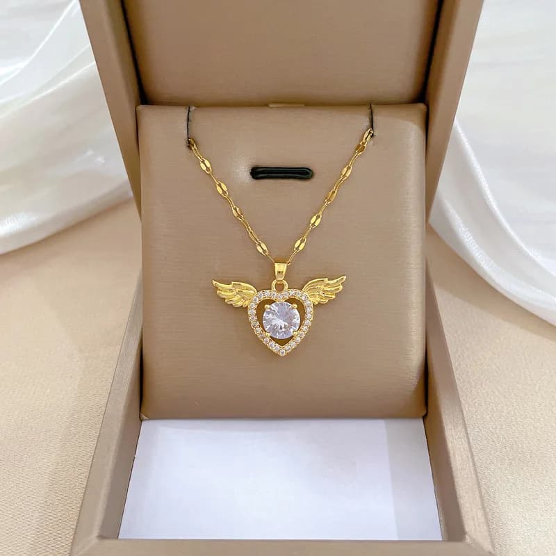 Exquisite Love Wings Light Luxury Necklace Fashionable and Versatile White Stainless Steel Clavicle Chain