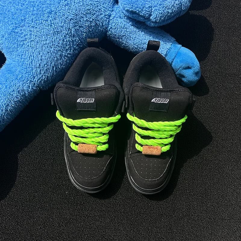 Pure Black Loafers, Men's Black Warrior Casual Shoes, Versatile Men's Shoes with Fluorescent Green Shoelaces, Street-Style Sneakers, Trendy Student Sneakers