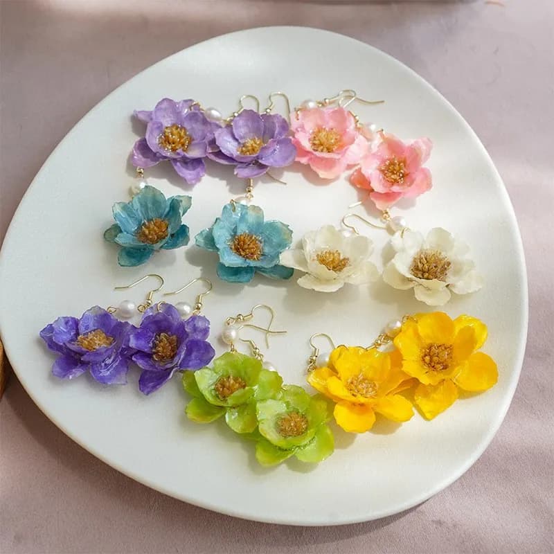 Orecchini Unici a Campana in Argento con Fiori, Realizzati a Mano in Resina Epossidica, Orecchini Eleganti con Fiori Naturali Essiccati, Gioielli Personalizzati