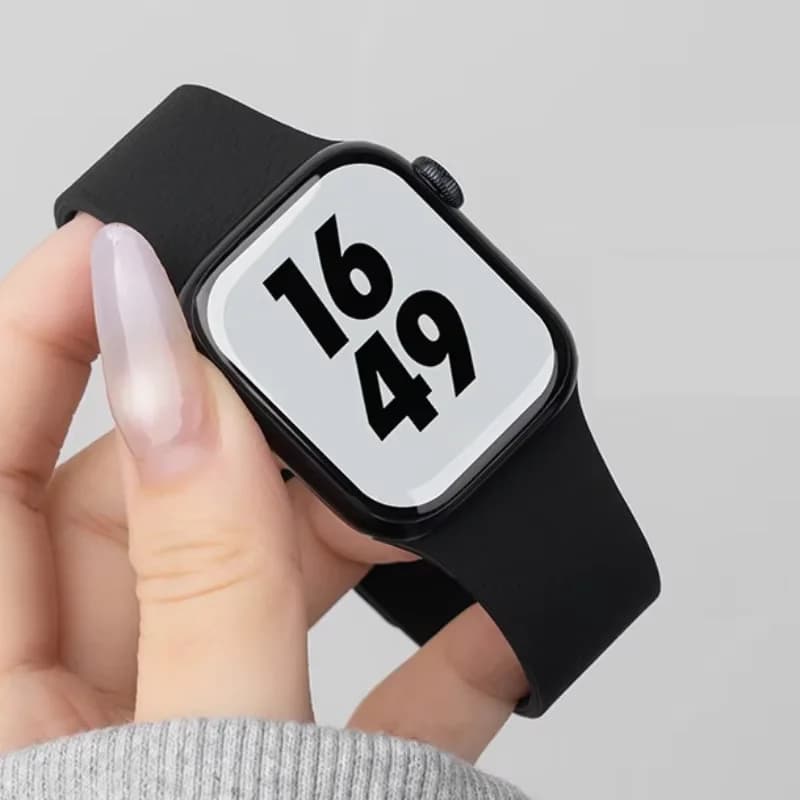 Cinturino in Silicone Magnetico per Apple Watch Serie 11 10 9 8 7 6 SE Ultra 3 49mm 44mm 45mm 40mm 46mm 41mm 42 38