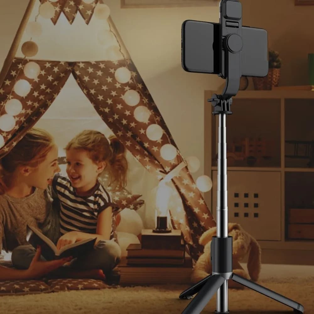 Bastone Selfie Bluetooth Portatile Bianco con Luce di Riempimento, Treppiede Telescopico Estensibile per Telefono, Ideale per Casa