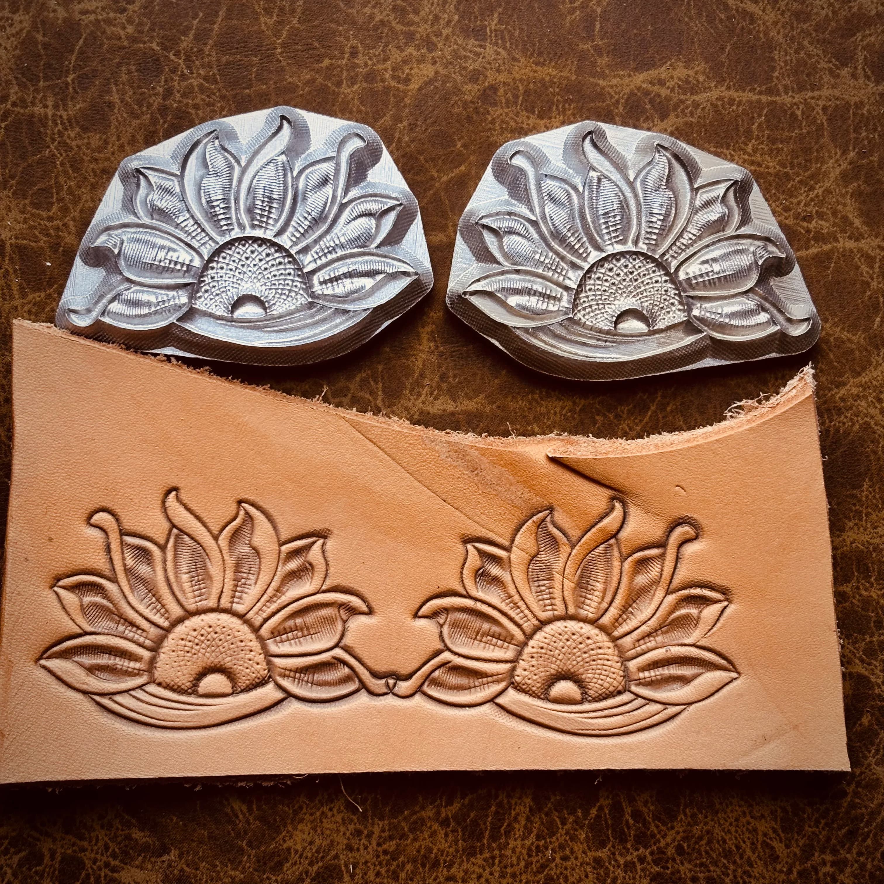 2pcs Set Sunflower Design Leather 3D Embossing Stamp Aluminium Alloy Carving Mold Leather Stamps Craft Tools Metal Stamping
