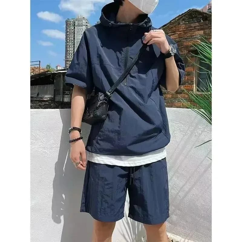 Completo da Uomo Estivo 2 Pezzi: T-Shirt con Cappuccio e Zip + Pantaloncini Abbinati, Tinta Unita, Stile Cargo, Taglie Forti, Abbigliamento Casual 4XL