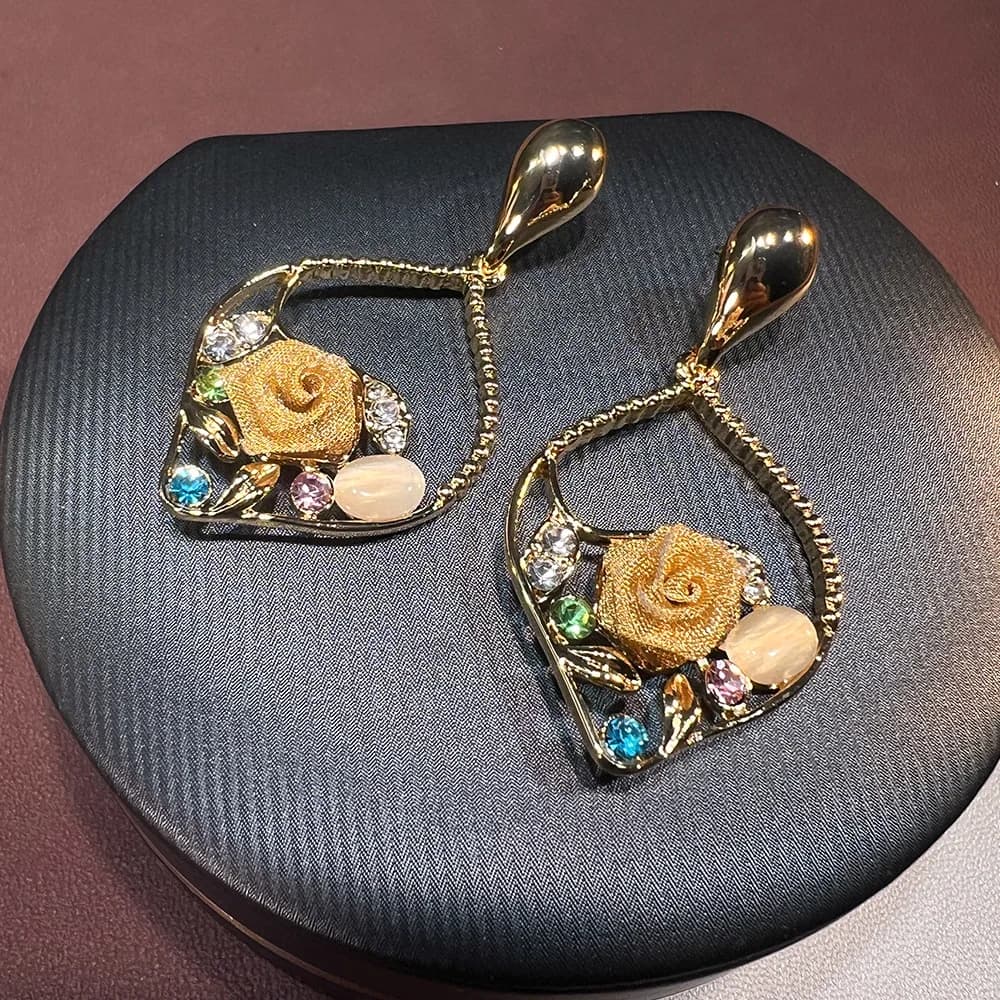 Nuovo stile cinese nuovo fiore tridimensionale opale placcato vero fiore di moda in oro elegante orecchino S925 di lusso leggero ad alto senso
