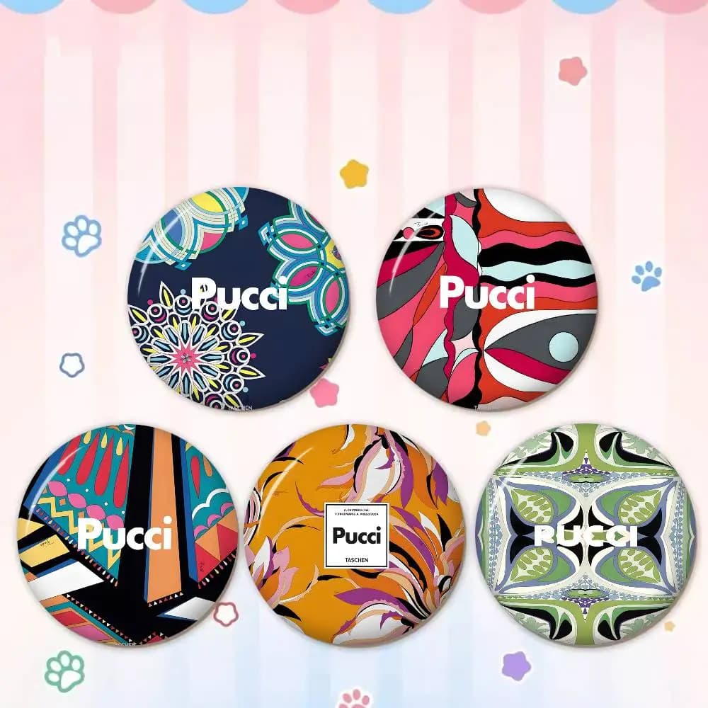 Spille Rotonde con Logo E-Emilios P-PucciS, Spille Creative con Slogan, Decorazioni per Zaini e Vestiti, Gioielli di Moda a Tema Cartone Animato, Regali
