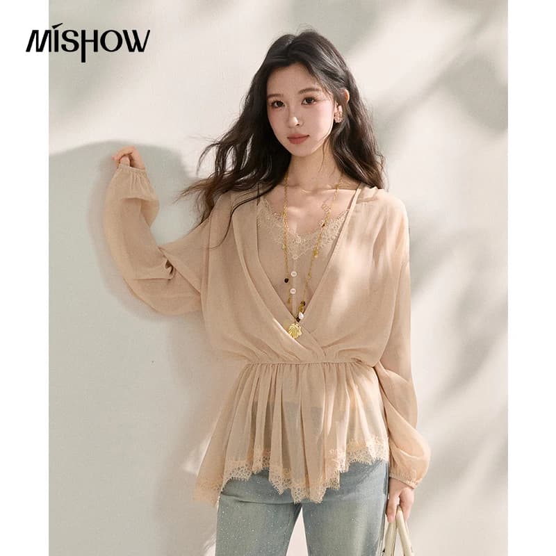 MISHOW Camicetta da donna in chiffon trasparente beige stile francese con scollo a V e bordo in pizzo, top peplum con vita elastica per la primavera estate MXF16T1588