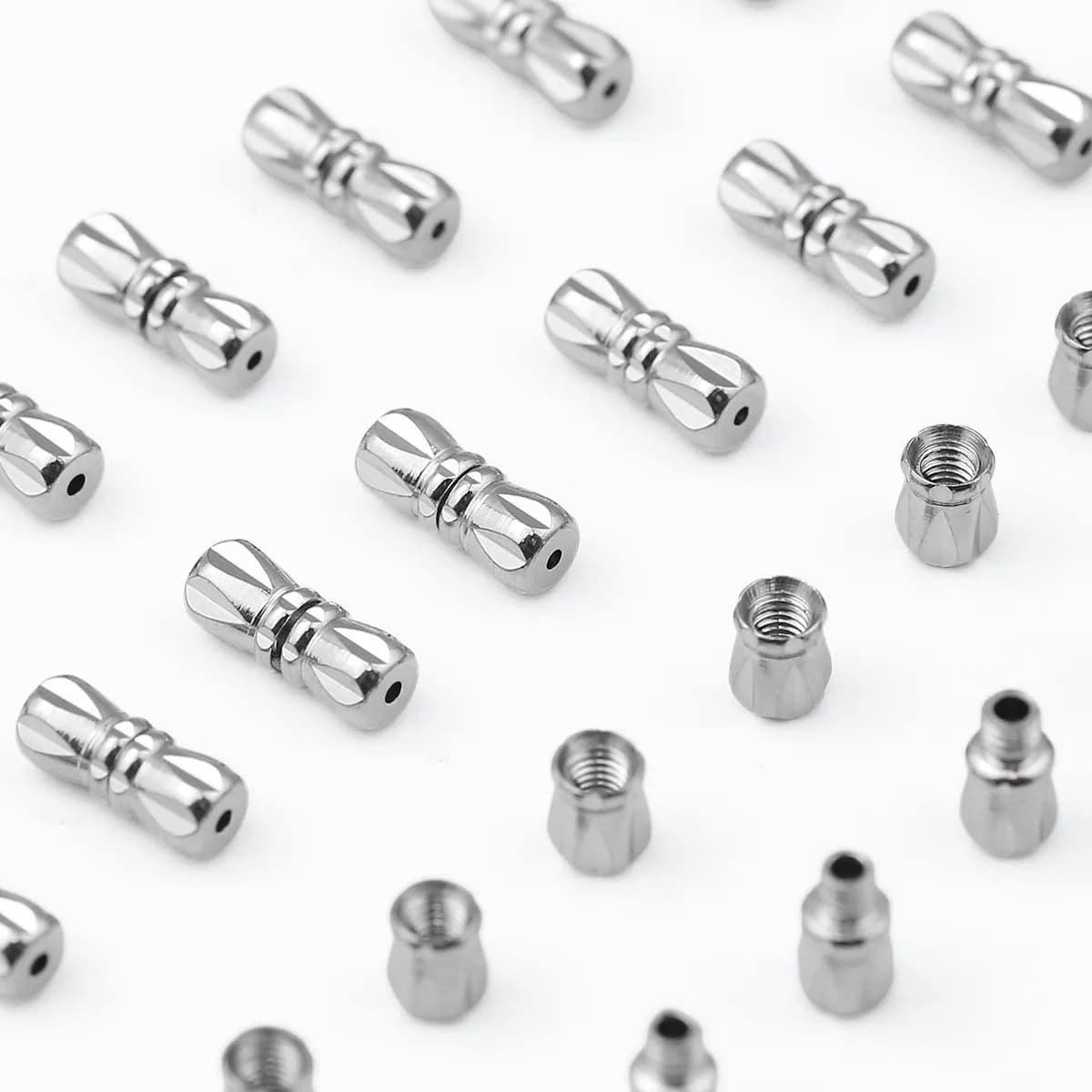 10/20pcs Catenacci a vite in acciaio inossidabile Perline a botte Chiusura a vite Cilindro Elementi di fissaggio Fibbie chiuse per la creazione di gioielli con bracciale