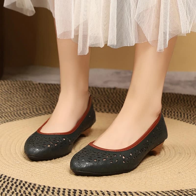 2025 new ladies genuine leather shoes summer cave breathable women's apartments moccasins slip-on round toe shoes with casual soft wedge