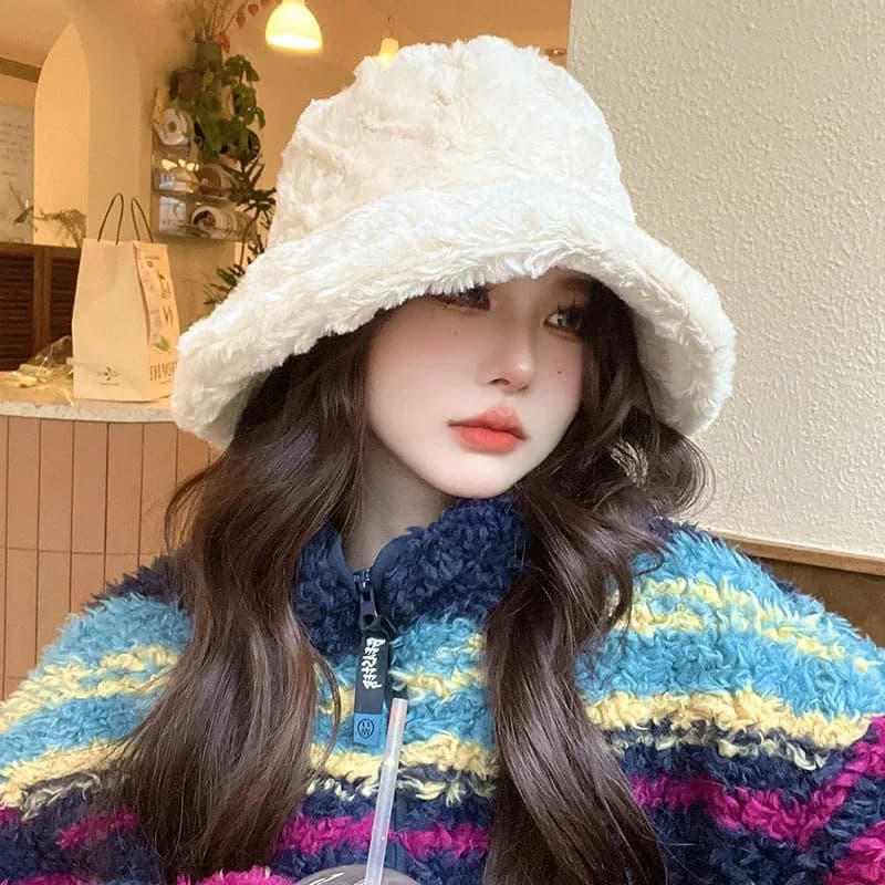 Women's Fashion Style Soft Peluche Fisherman's Hats Winter Thickening Synthetic Fur Hot Fishing Cap Panama Hats Hot Road For Women