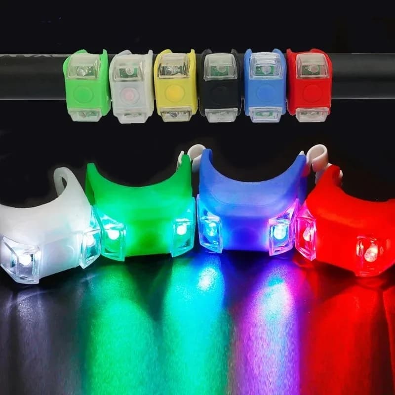 Luce per bici in silicone Avvertimento di sicurezza notturno Fanale posteriore LED Lampada anteriore per bicicletta posteriore Ciclismo Equitazione Faro per bici Luce flash per ruota