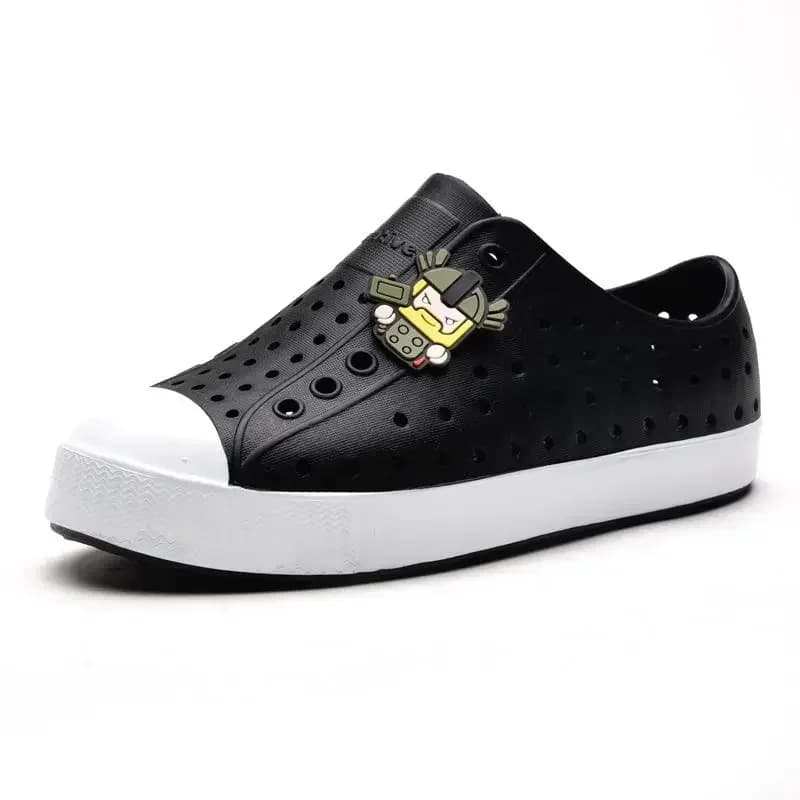 New Summer Boy Girls Garden Shoes Clogs EVA Slip-On Sports Sandal Unisex Lightweight Outdoor Beach Water Shoes Kids Cave Sandals