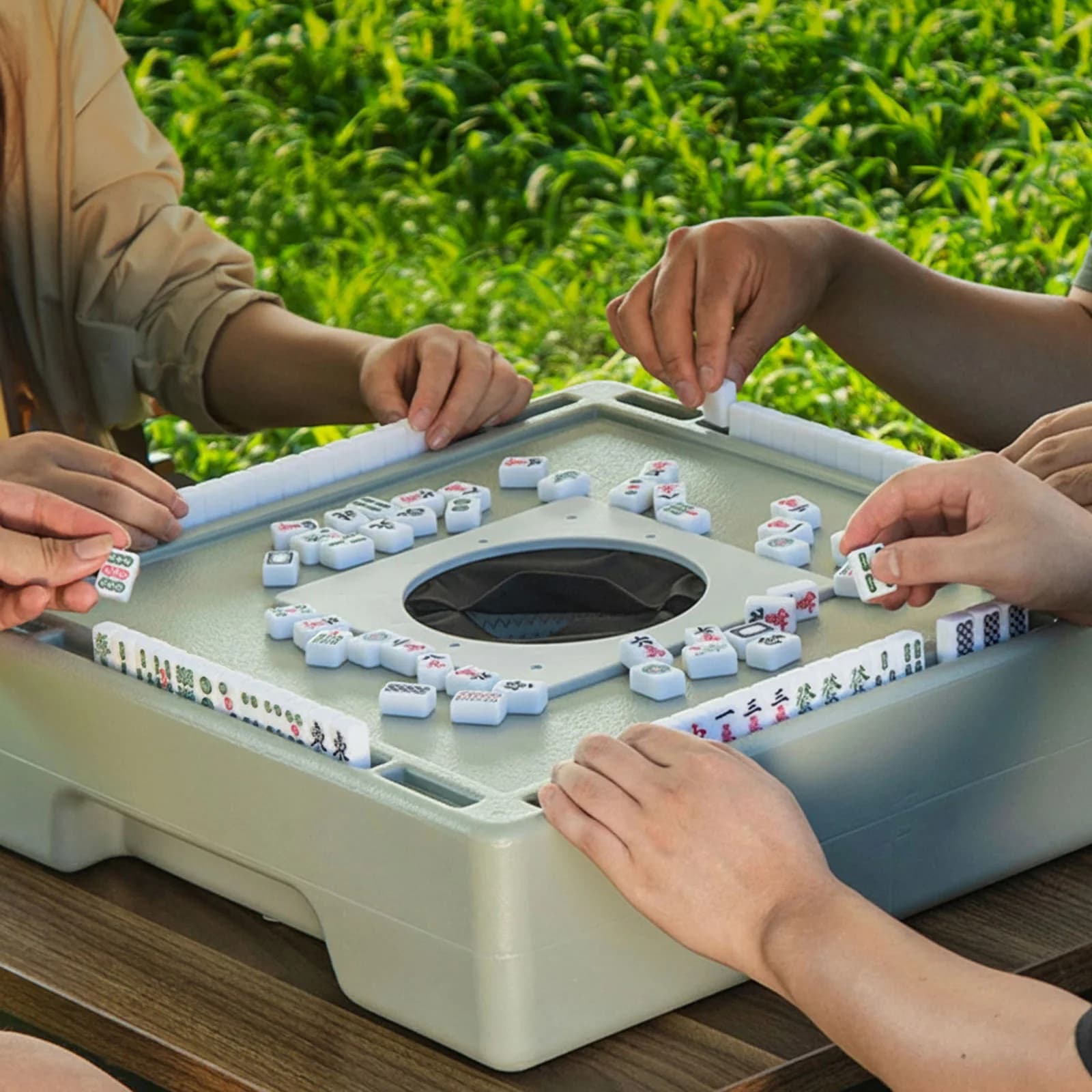 Mini Set Mahjong con 144 Tessere e Custodia da Viaggio - Gioco da Tavolo per Viaggi e Riunioni Familiari