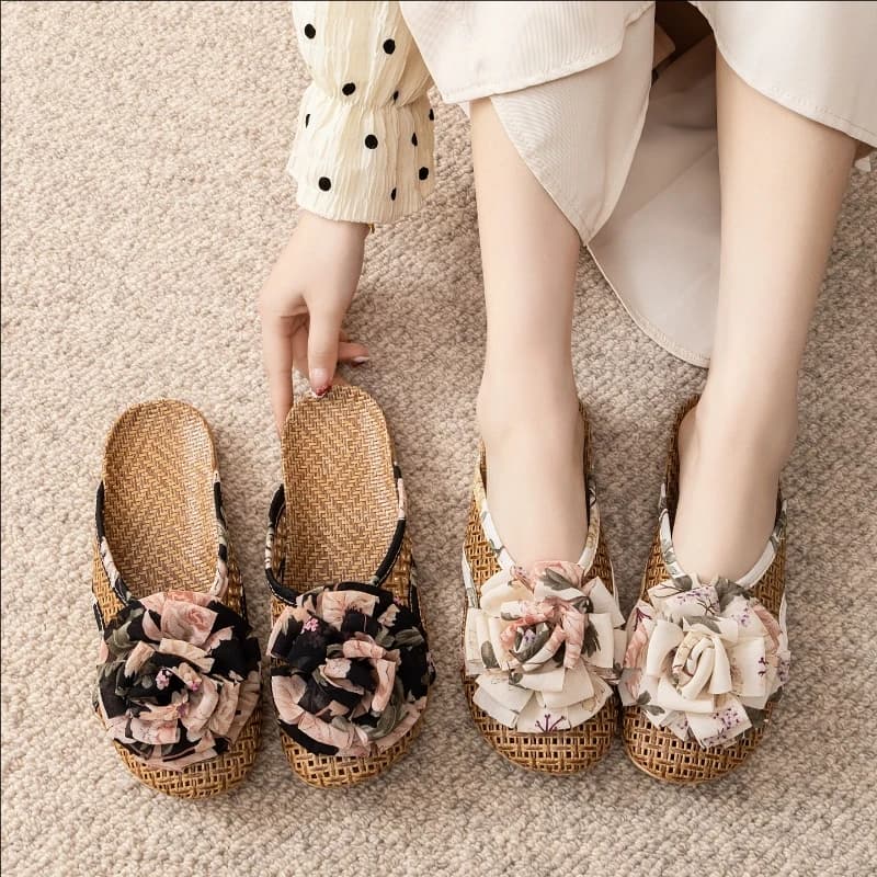 Summer rattan slippers for home use, fresh and non-slip, ideal for indoors.