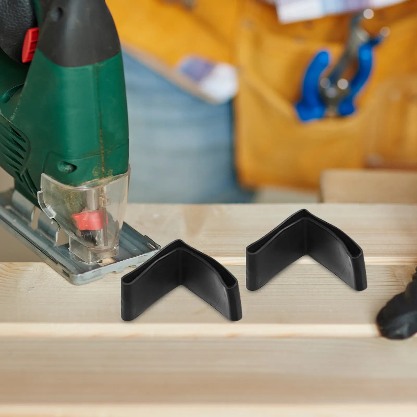 12 Pezzi Protezioni in Gomma per Piedi di Mobili, Coperture Triangolari Antiscivolo per Gambe di Sedie e Tavoli, Protezione per Pavimenti in Legno