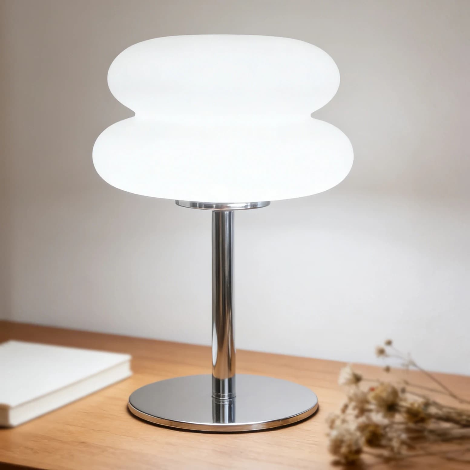 Lampada da Tavolo Moderna a Forma di Nuvola in Vetro, Base Cromata, Lampada LED da Comodino per Camera da Letto e Soggiorno