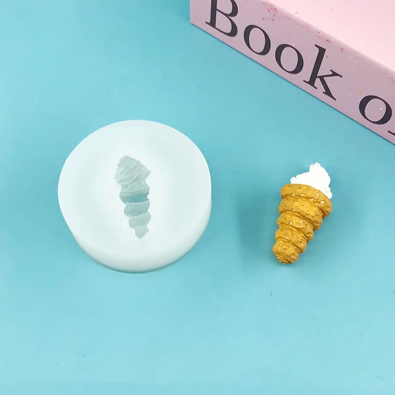 Mini cono gelato Stampo in silicone Decorazione torta fondente fai da te Stampo per cioccolato Torta mousse Strumento per materiali di sicurezza alimentare