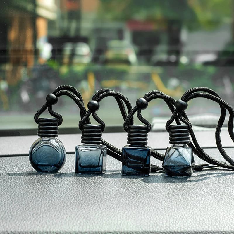 1Pc Black Cap Dyed Square Cap Empty Bottle Car Essential Oil Diffuser Fragrance Air Freshener Scent Perfume Bottle Ornament‘