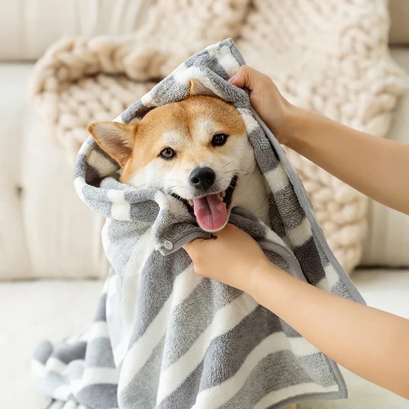 Striped Bathrobe for Dogs and Cats Bath Towel Soft Quick Towel Bath Towel Fully Wraped Comfort Coat for Pets