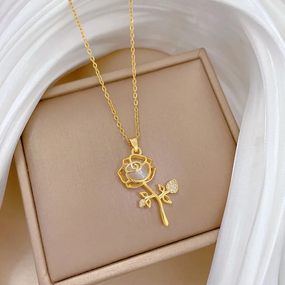 Collana di Lusso con Diamanti, Elegante e Versatile, Catena per Clavicola in Acciaio al Titanio per Donna