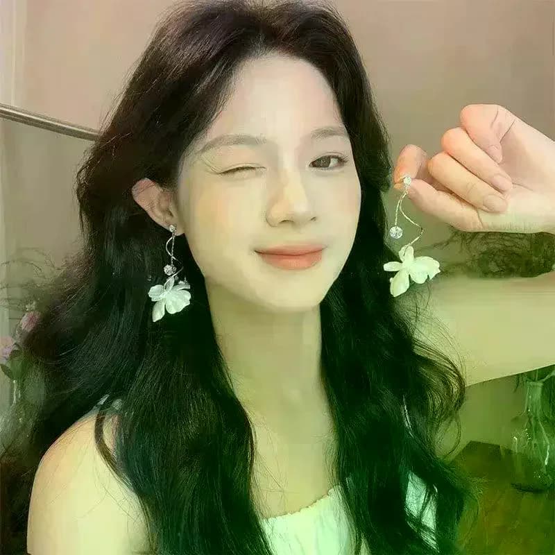 White Shell Flower Drop Earrings Iridescent Petal Dangle Earrings For Women Bridal Wedding Party