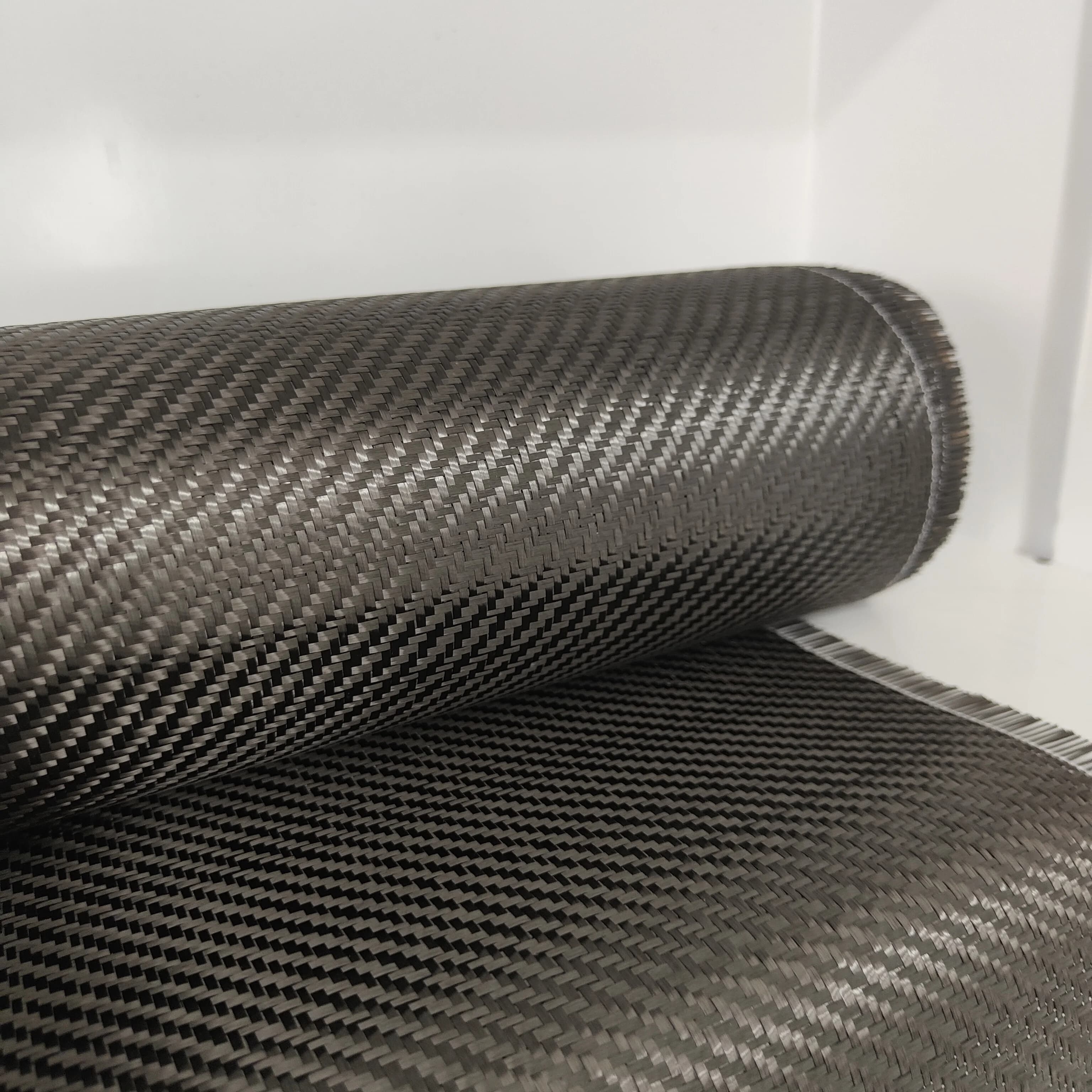 200gsm Plain Woven Carbon Fiber Fabric, Lightweight Stable Performance Cloth for Daily Luggage Bags and Outdoor Storage Accessor