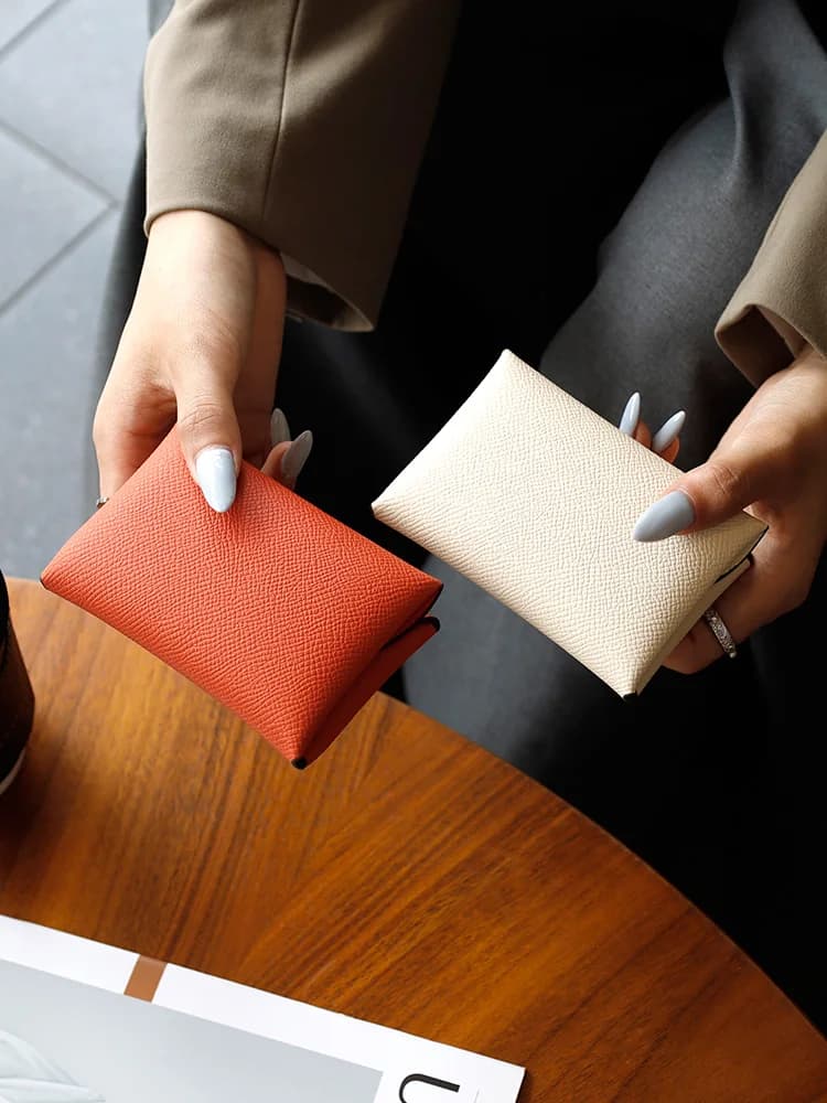 Nuovo portamonete in pelle Quali Portafoglio piccolo da donna Bule Porta carte modello palma Collezione primaverile a due pieghe per giovani