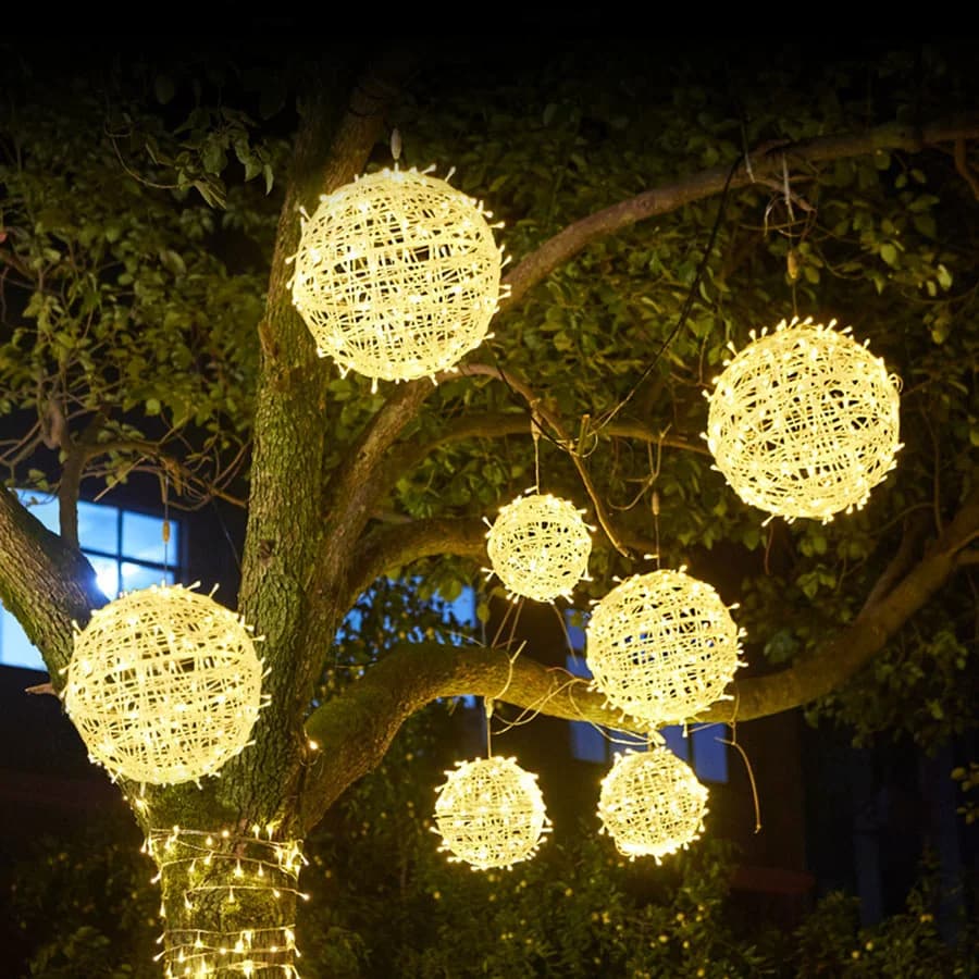 Capodanno LED Palla in rattan Luci della stringa dell'albero di Natale All'aperto 20/30CM Decorazione del giardino Festa di nozze Patio Luci fiabesche sospese