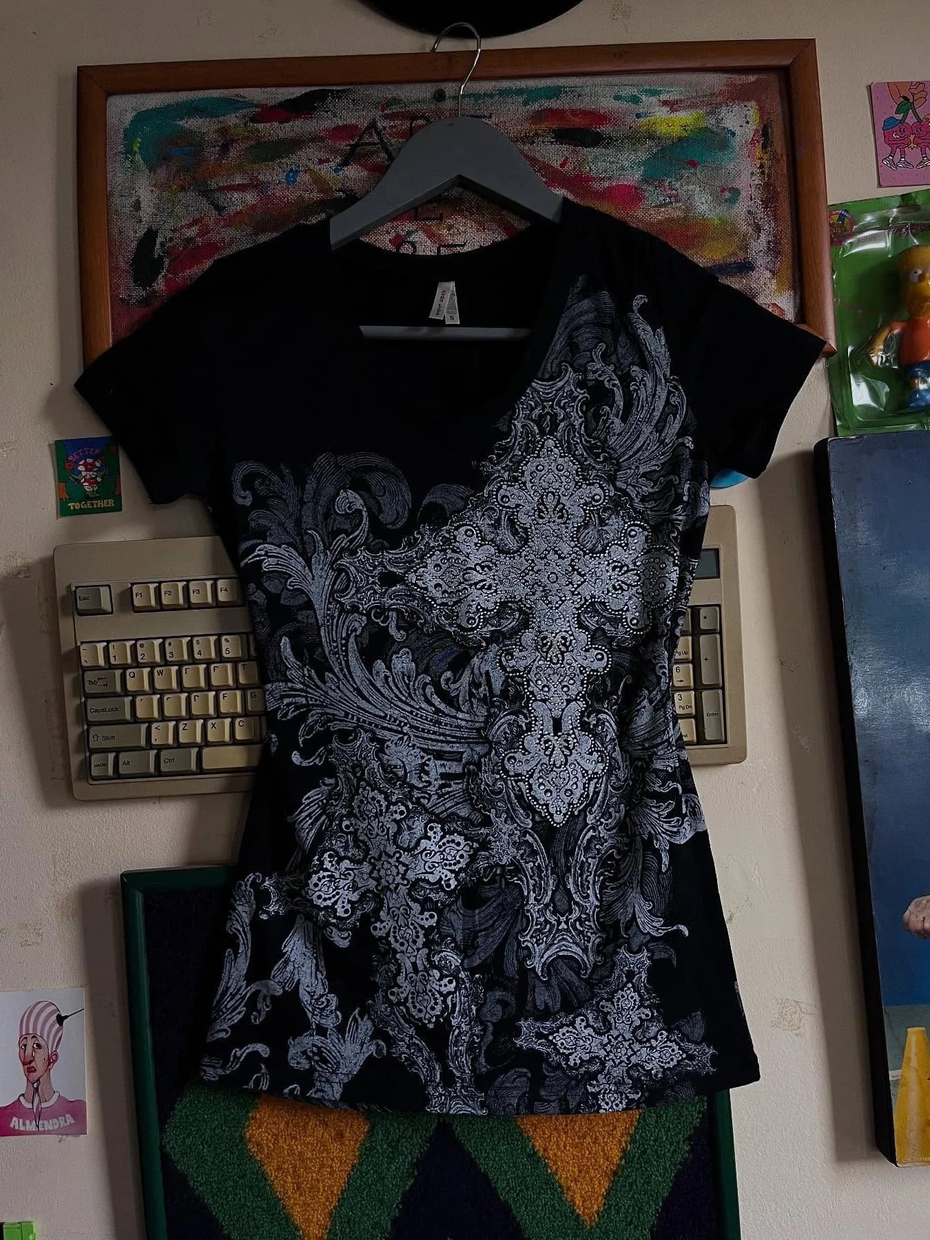 Nuova T-shirt estiva alla moda con stampa gotica sul davanti e sul retro, scollo a V, per donna, sexy, slim fit, a maniche corte.