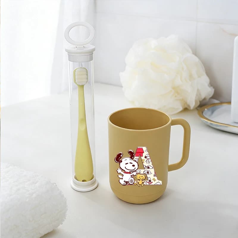 Set di Bicchieri per Igiene Orale per Bambini Snoopy, Spazzolino con Setole Morbide, Portaspazzolini con Lettere Cartoon Kawaii, Set di Bicchieri per Lavaggio Denti per Ragazzi e Ragazze