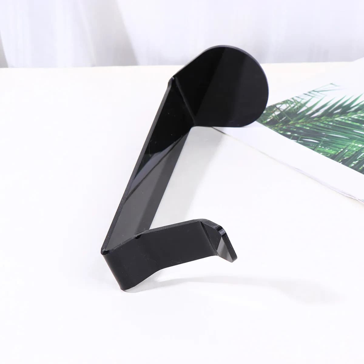 Acrylic Headphone Holder with Base Plate, Desk Stand for All Types of Gaming Headphones, Accessories for Headphones, Space Saving and Stable