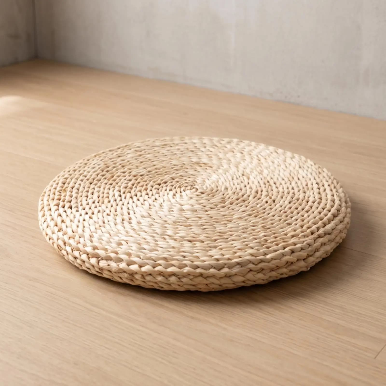 Natural Corn Husk Woven Floor Cushion Meditation Pillow for Tatami Rooms Reading Nooks and Quiet Relaxation
