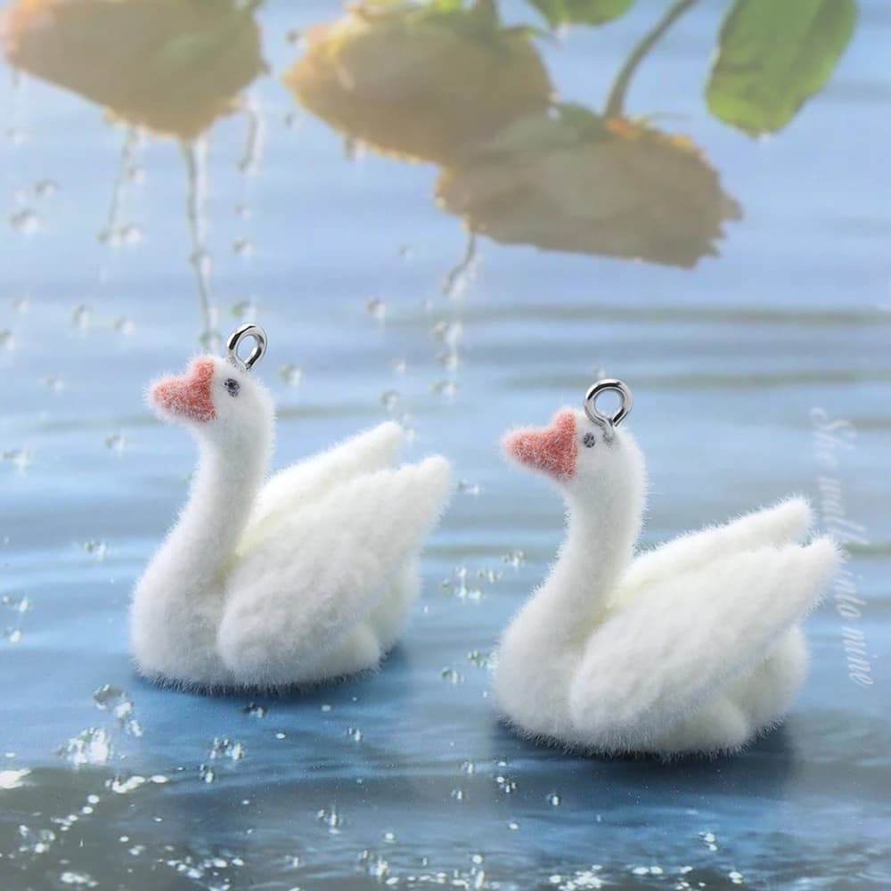 20 pz 3D Floccaggio Cigno In Resina Pendenti E Ciondoli Simpatico Cartone Animato Animale Ciondolo per Collana Portachiavi Orecchini Fai Da Te Fare Accessori di Gioielli