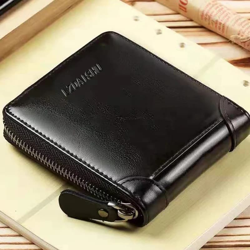 I portafogli da uomo e da donna sono comodi da trasportare e possono essere negoziati con borse tascabili o portacarte. Sono realizzati in materiale PU