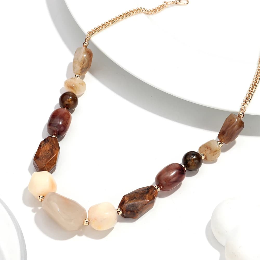 Vintage Acrylic Irregular Beaded Chain Necklaces for Women Personalized Fashion Geometric Clavicle Choker Stackable Jewelry Gift