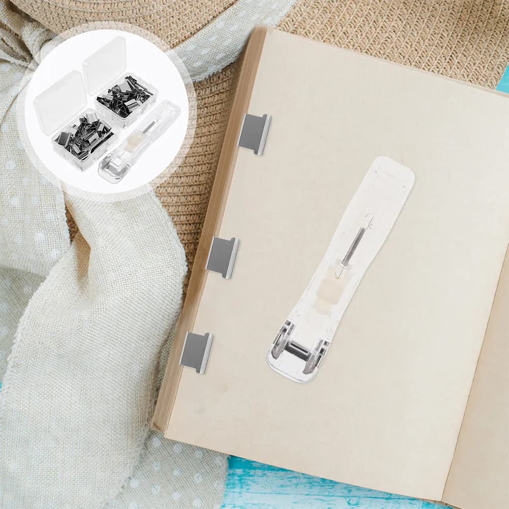 3 Set di Dispenser Portatili Riutilizzabili per Fermagli di Carta, Graffette Trasparenti Senza Punti Metallici, Organizzatore per Ufficio e Scuola