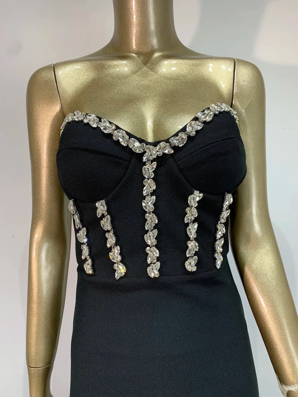 2025 Abito da donna sexy senza spalline senza schienale con perline nero Celebrity Maxi abito lungo aderente dalla fasciatura Abito da sera elegante da club