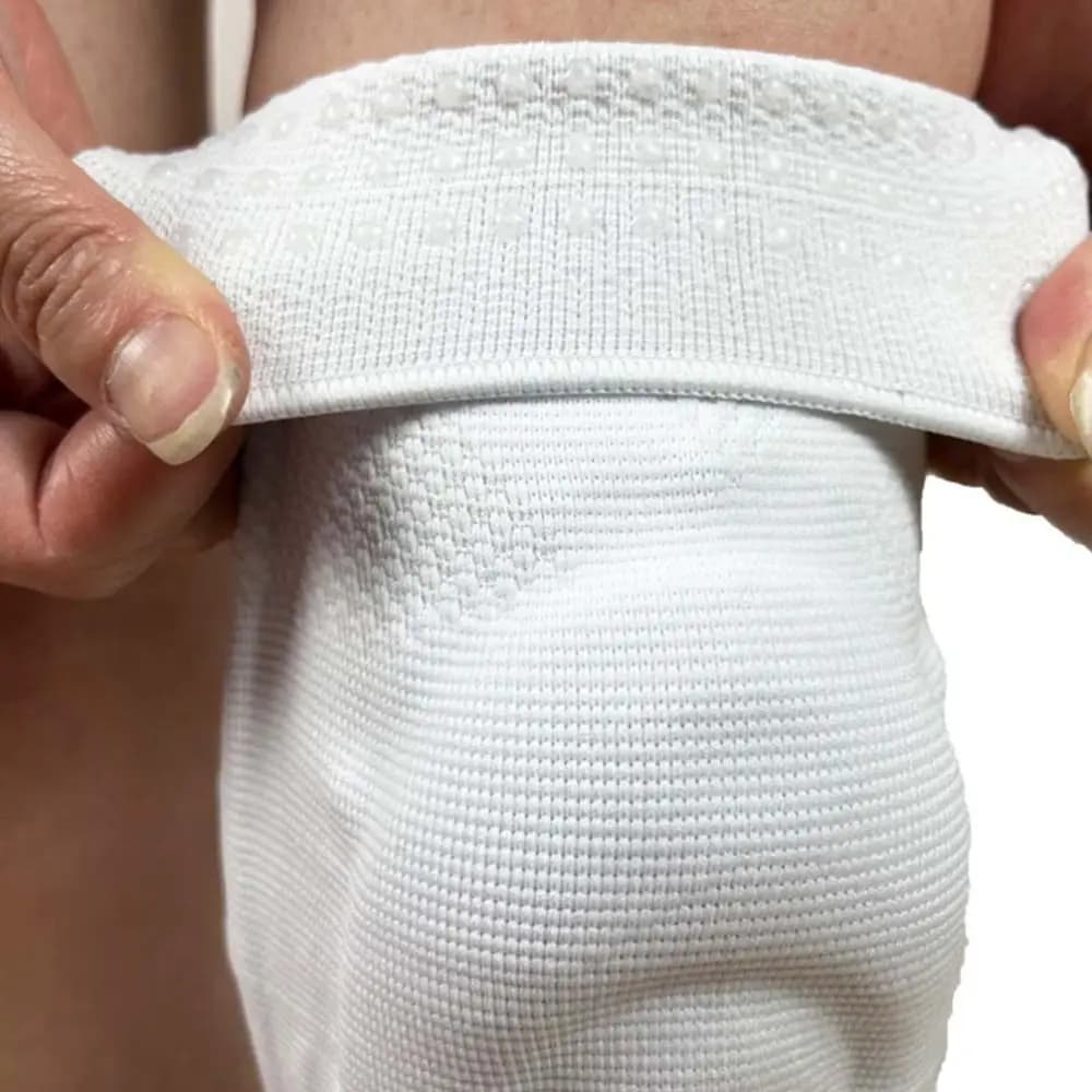 Ginocchiera Professionale a Compressione con Stabilizzatori Laterali in Silicone, Fascia Elastica per Ginocchio, Protezione Sportiva per Corsa e Fitness