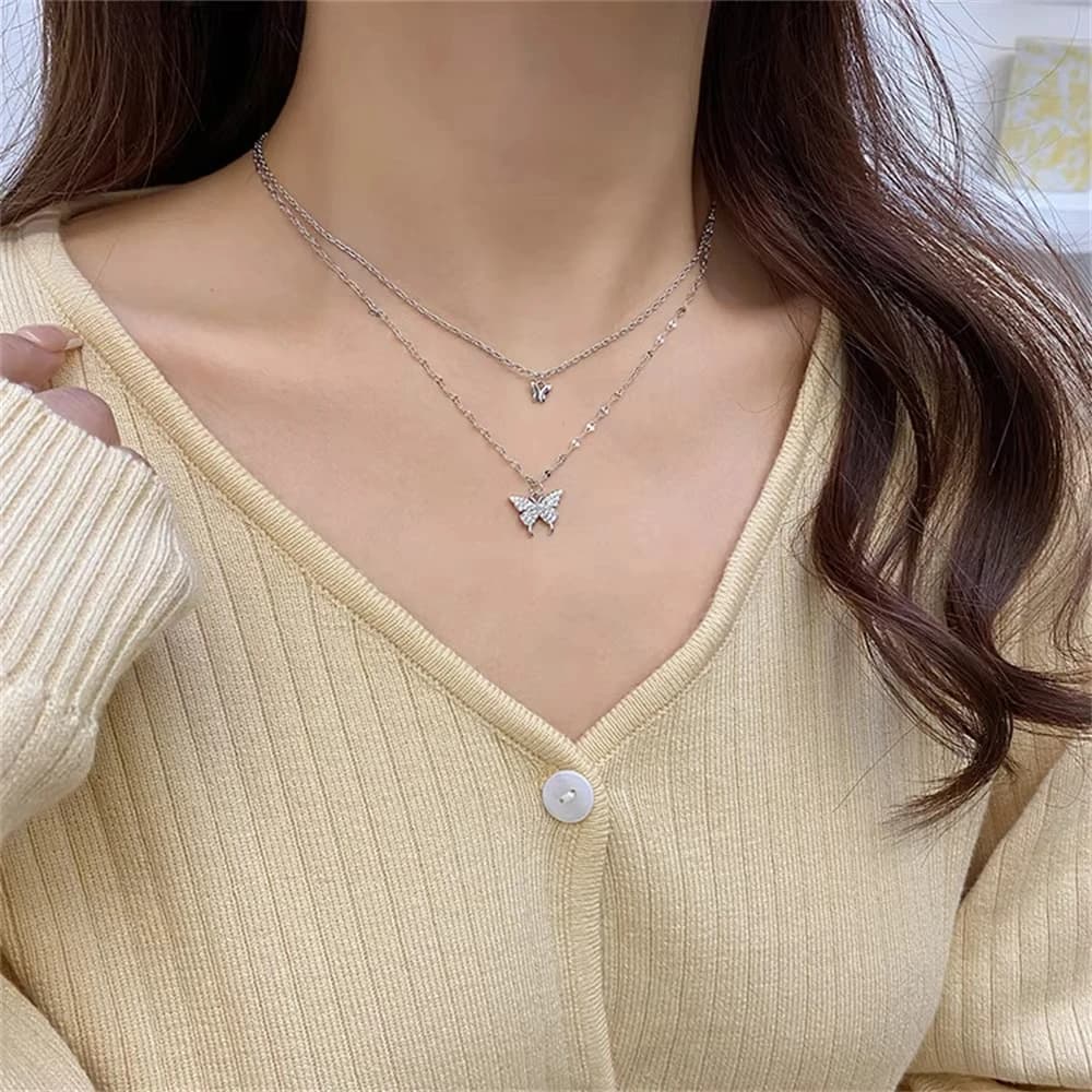Nuova collana a farfalla lucida da donna, squisita collana a catena con clavicola a doppio strato, gioielli per regalo da donna