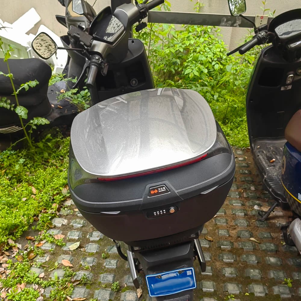 45L Motorcycle Top Case Aluminum for Honda Cross Cub CC110 Motorcycle Trunk Tool Luggage Tail Storage Box Helmet Box Universal
