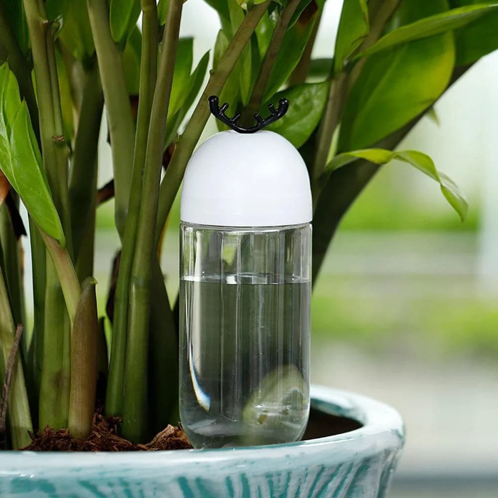 1pc Strumento di irrigazione automatica da giardino Alce/Albero di Natale Sistema di irrigazione per irrigazione a goccia Pianta in vaso Waterer Spike Pianta d'appartamento