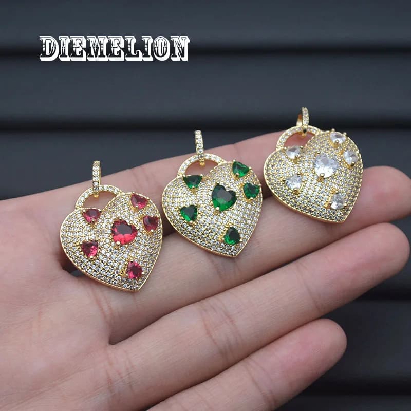 Ciondolo a Cuore Boho Carino con Zirconi Cubici Bianchi, Rossi e Verdi, Placcato Oro, per Creazione Gioielli e Collane da Donna