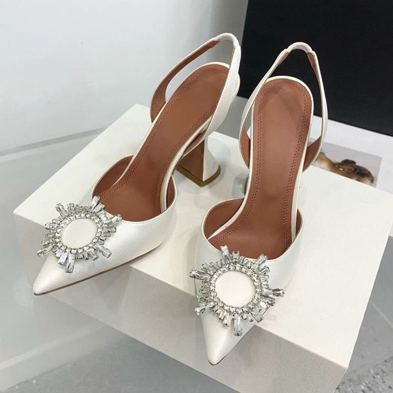 Sandals Women's Pointed Toe Back Strap Solid Color Pumps Fashion Crystal Decoration Satin Sandalais Summer Party Dress Shoes