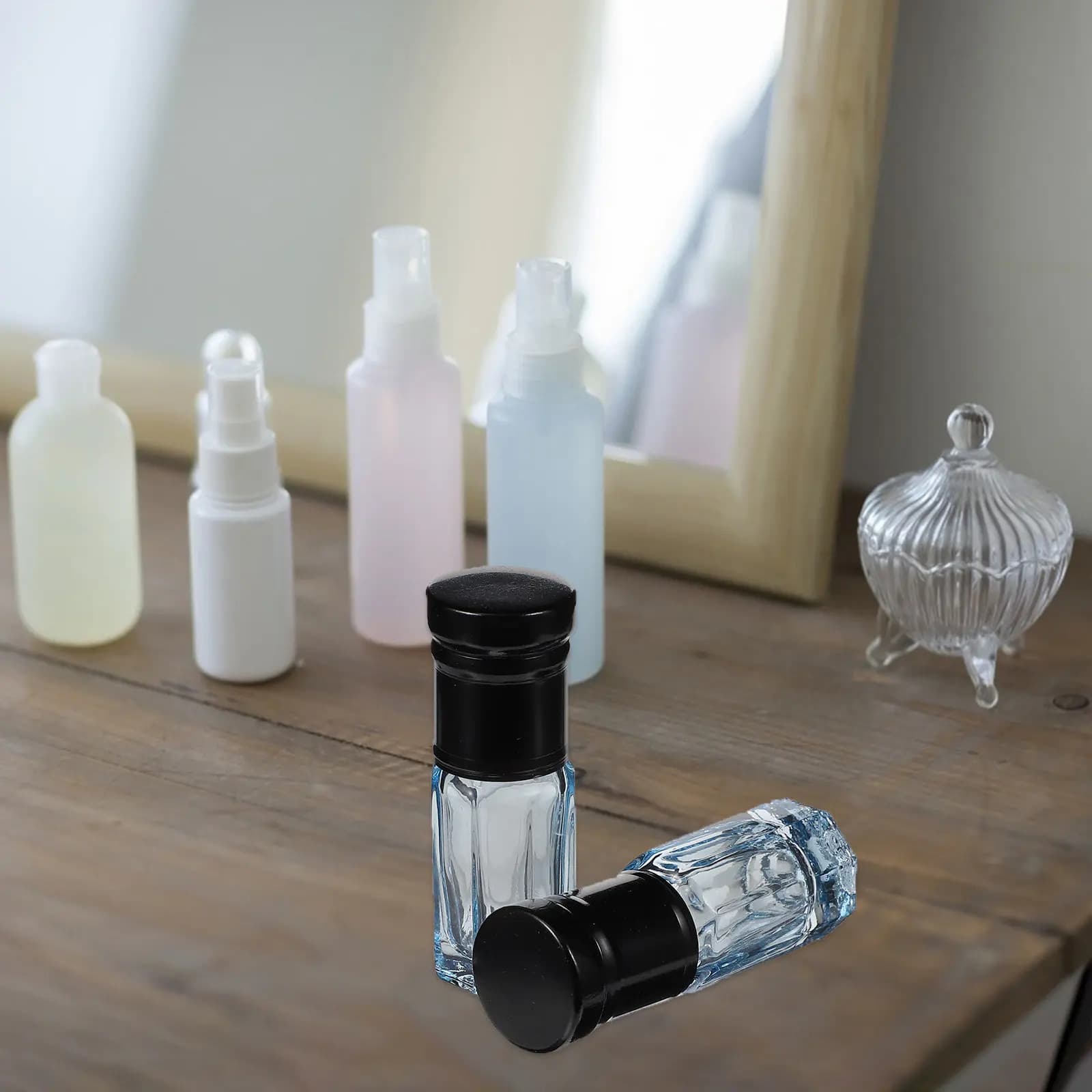 8Pcs Essential Ball Bottles Glass Roll-on Bottles Leak Proof Mini Travel Perfume Oil Containers Easy Refill