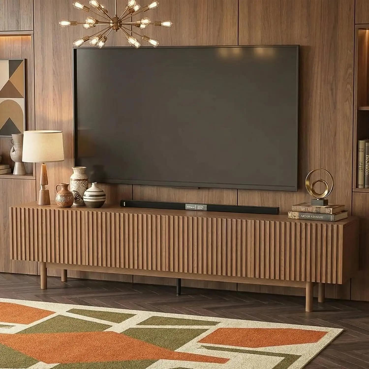 Mobile TV in Legno da 220 cm con Ripiani Aperti, Divisorio Rimovibile e Gestione Cavi (Piedistallo 40 cm P x 220 cm L, Personalizzabile)