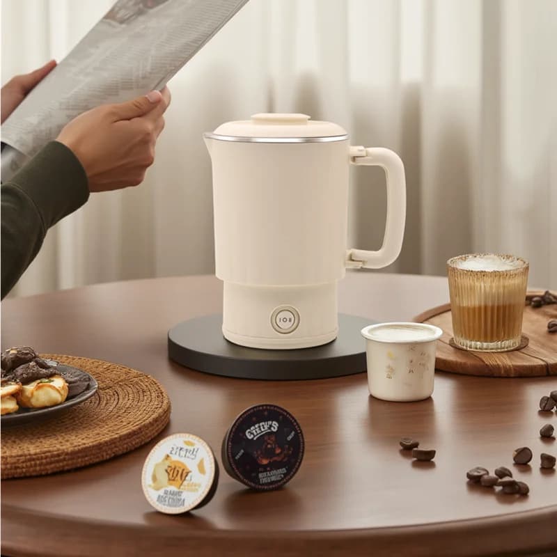 2025 0.6L Mini Bollitore Pieghevole Scaldabagno Portatile 600W 600ml Bollitore Elettrico Bollitore Domestico Elettrico bollente pentola Noodle pentola