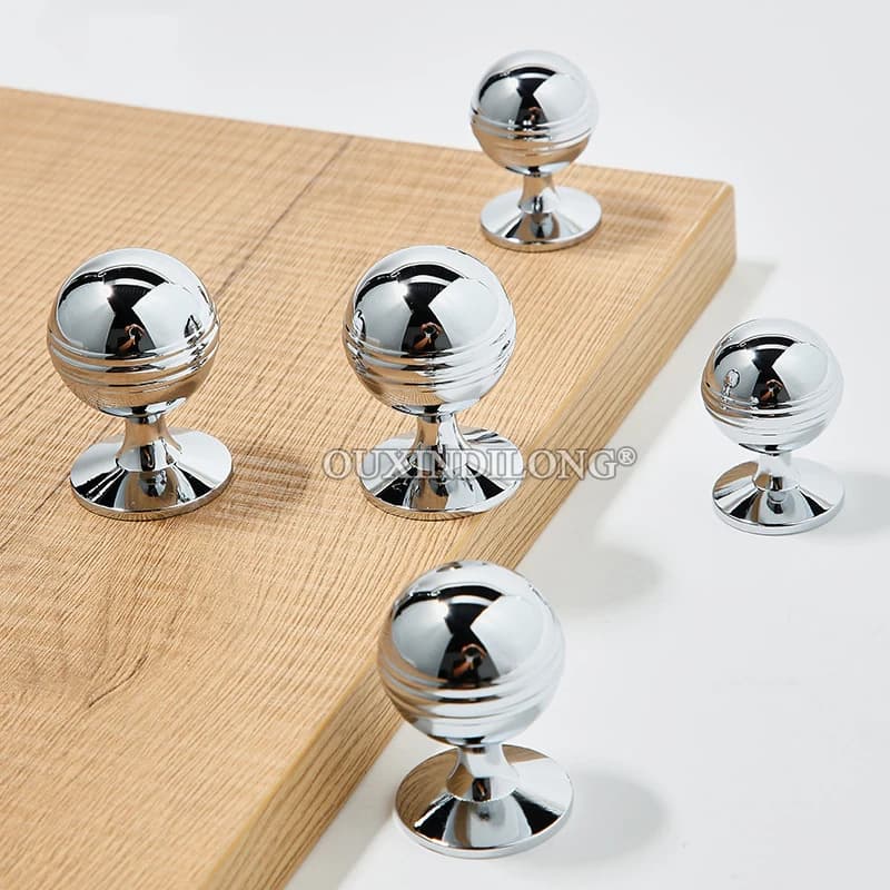 Set di 10 Maniglie di Lusso in Ottone Massiccio Cromato per Mobili, Pomelli per Cassetti, Armadi, Guardaroba, Cassettiere e Vetrinette