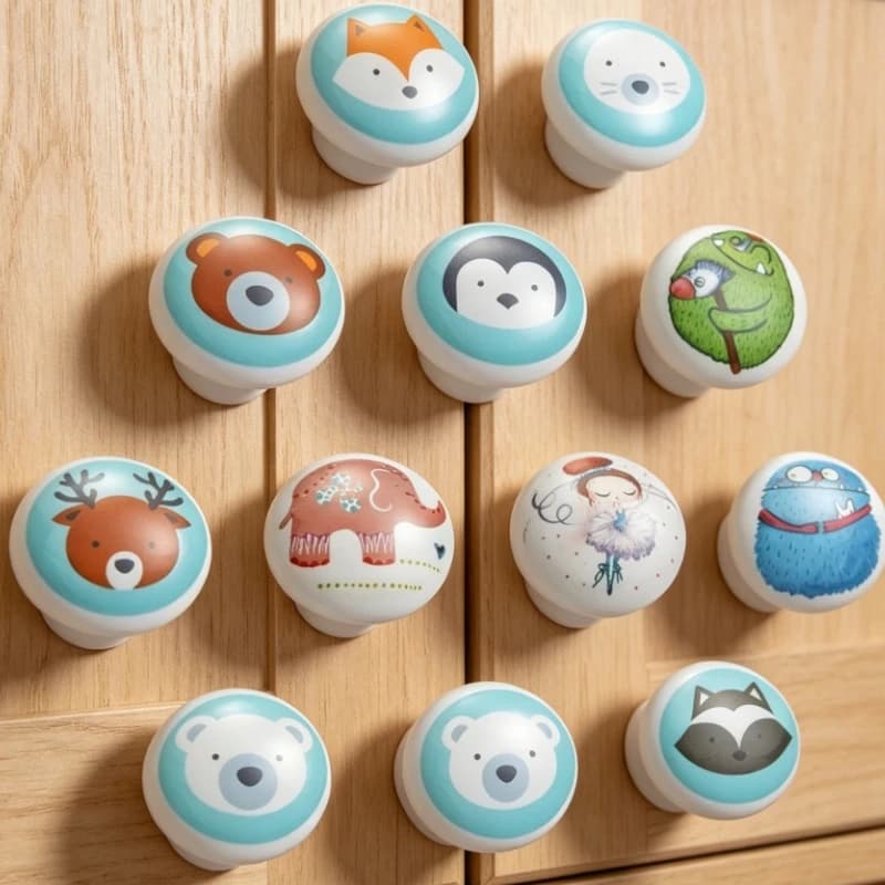 2 pomelli per porte in ceramica con stampa di cartoni animati, maniglie per mobili, cassetti, armadietti, con foro singolo, con viti di montaggio
