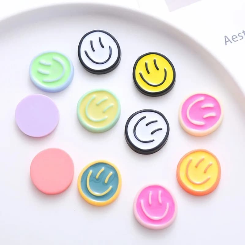 10 pz resina rotonda sorriso viso cabochon Flatback pietra arti patch abbigliamento gioielli che fanno accessori per capelli materiali artigianali