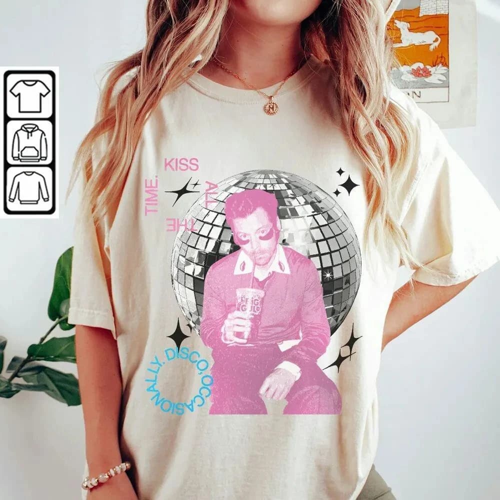 T-shirt con stampa dell'album di Harry Styles Kiss All The Time Disco Occasionally 2026, in cotone, abbigliamento casual unisex per uomo e donna.