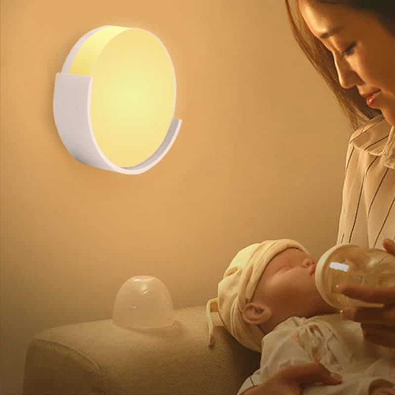Luce Notturna Intelligente a LED con Sensore di Controllo, Spina EU, Lampada a Risparmio Energetico per Camera da Letto, Corridoio, Bagno, Soggiorno, Cameretta - Offerta Speciale